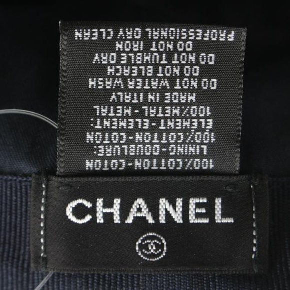 Chanel 22P 2022 White x Navy Blue Charm Icon CC Logo Baseball Cap Hat 85C24s - Picture 3 of 12